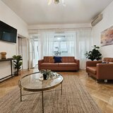 Atena, Capitale, inchiriere apartament 4 camere